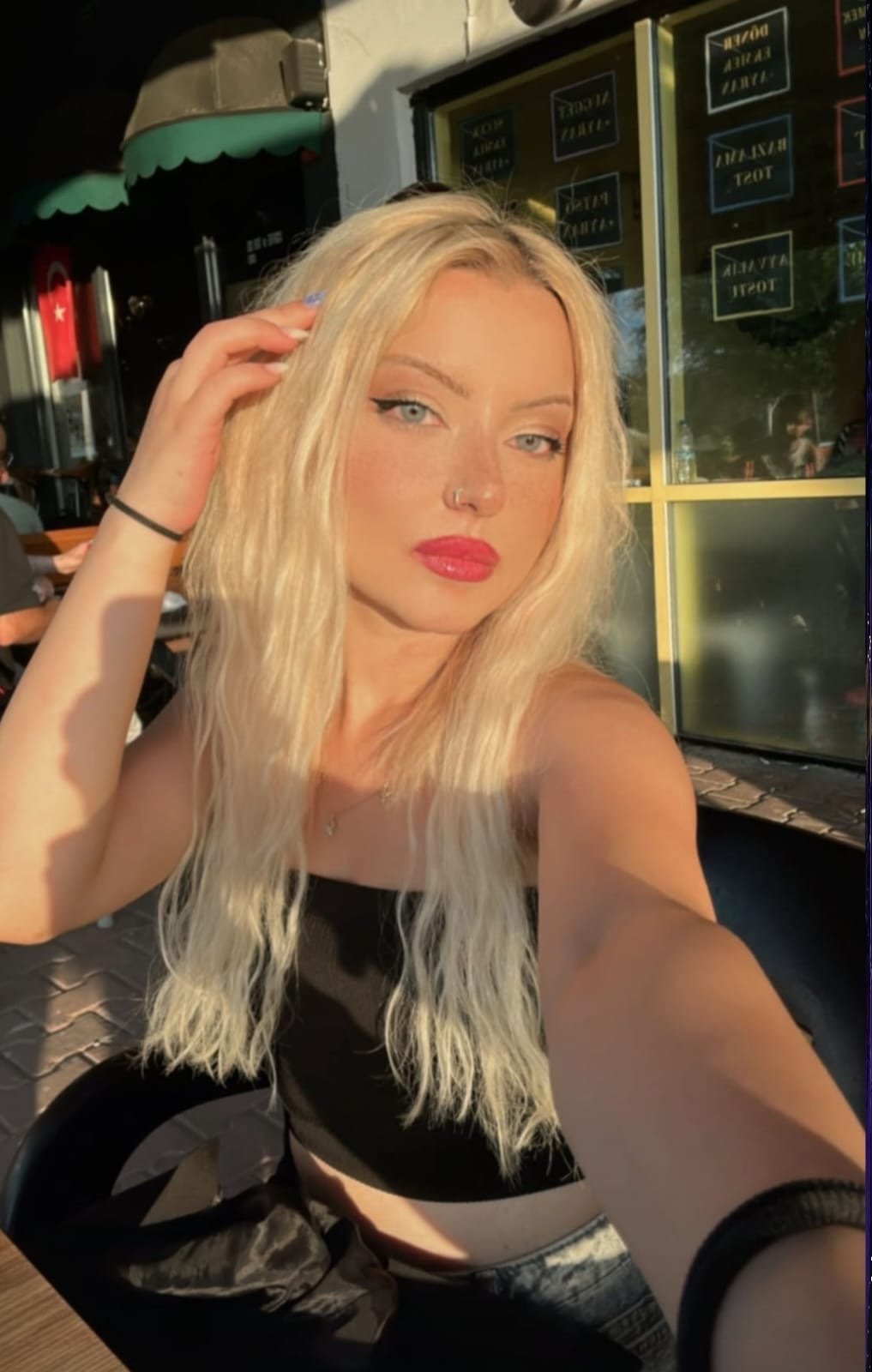 Genç Lüks Partner Escort Çilek