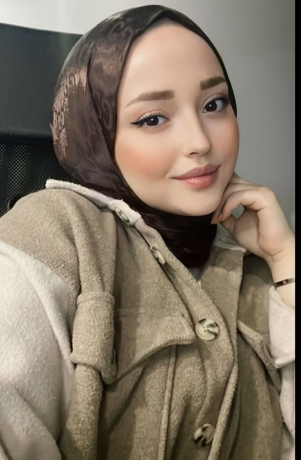 Adaklı Zarif Partner Bayan Escort Feriha